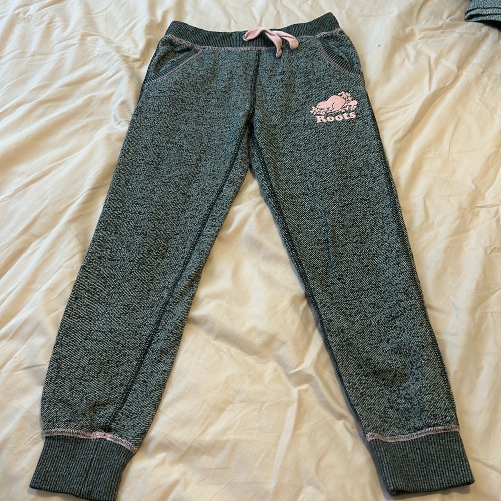 Roots joggers